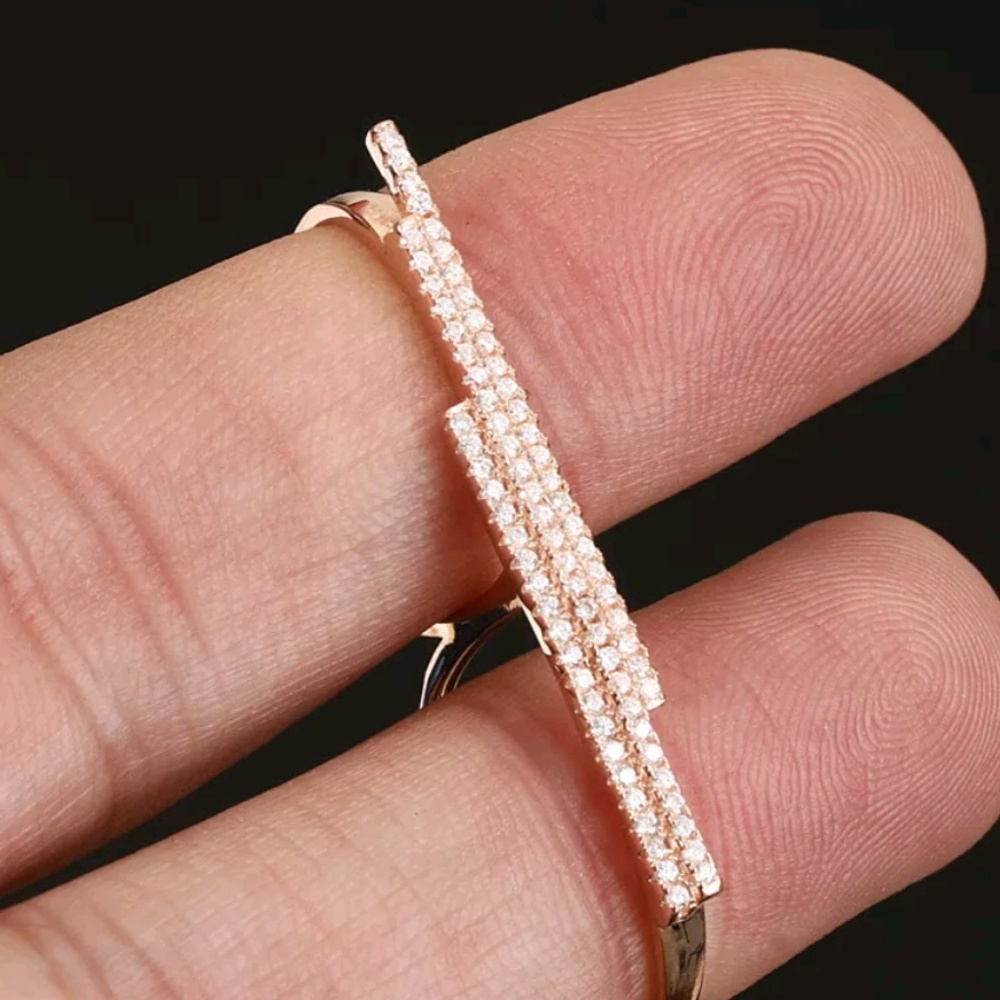 Three bars of white sapphire dual finger ring